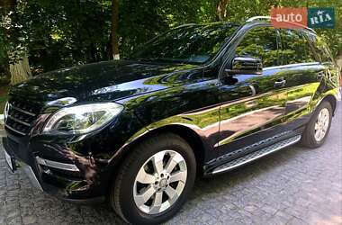 Внедорожник / Кроссовер Mercedes-Benz M-Class 2012 в Черновцах