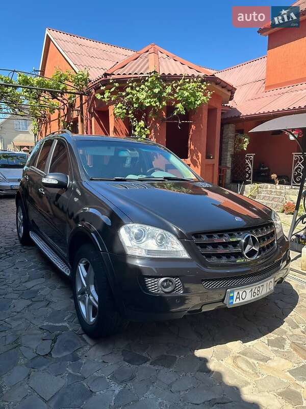 Внедорожник / Кроссовер Mercedes-Benz M-Class 2007 в Виноградове