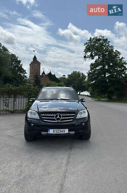 Внедорожник / Кроссовер Mercedes-Benz M-Class 2005 в 