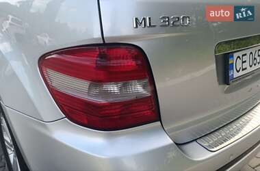 Позашляховик / Кросовер Mercedes-Benz M-Class 2006 в 