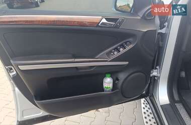 Позашляховик / Кросовер Mercedes-Benz M-Class 2006 в 