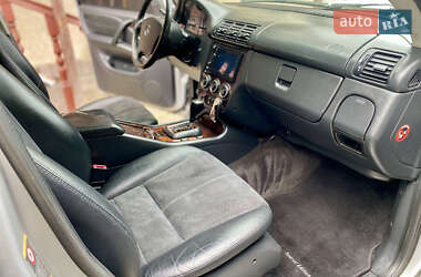 Позашляховик / Кросовер Mercedes-Benz M-Class 2004 в 