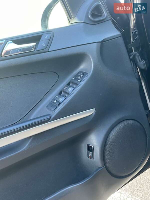 Внедорожник / Кроссовер Mercedes-Benz M-Class 2006 в Днепре фото 10 Внедорожник / Кроссовер Mercedes-Benz M-Class 2006 в Днепре