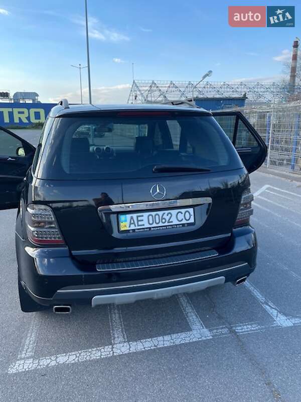 Внедорожник / Кроссовер Mercedes-Benz M-Class 2006 в Днепре фото 23 Внедорожник / Кроссовер Mercedes-Benz M-Class 2006 в Днепре
