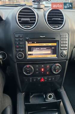 Позашляховик / Кросовер Mercedes-Benz M-Class 2007 в 
