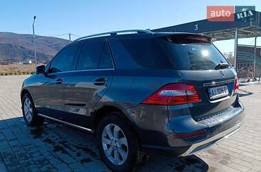 Внедорожник / Кроссовер Mercedes-Benz M-Class 2015 в 