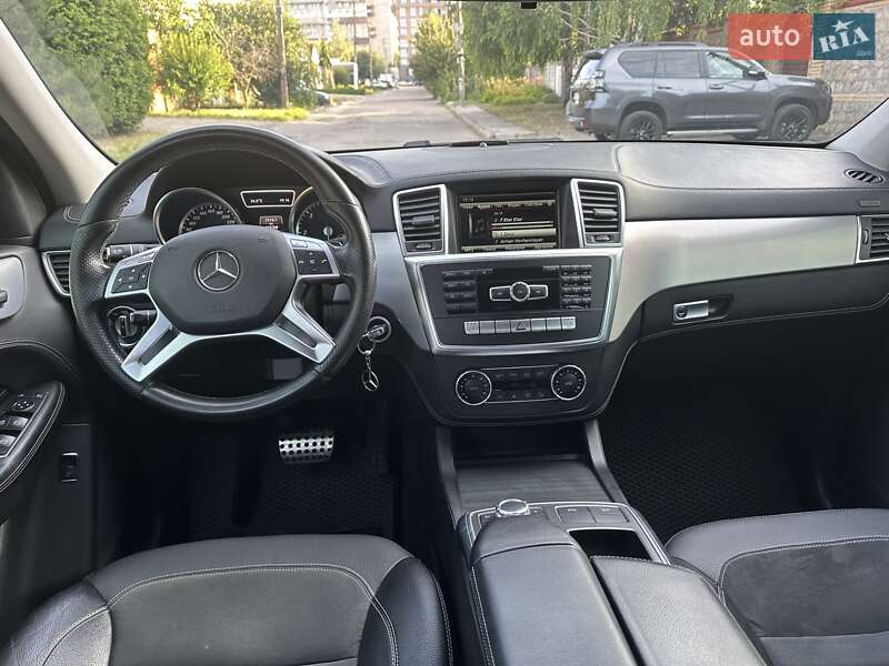 Позашляховик / Кросовер Mercedes-Benz M-Class 2013 в Дніпрі