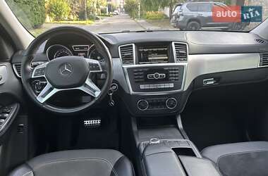 Внедорожник / Кроссовер Mercedes-Benz M-Class 2013 в 