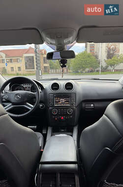 Внедорожник / Кроссовер Mercedes-Benz M-Class 2010 в 