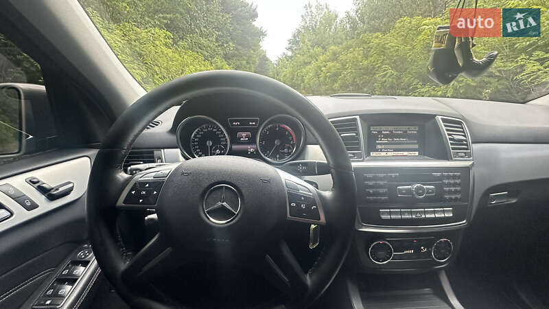 Внедорожник / Кроссовер Mercedes-Benz M-Class 2013 в Ковеле