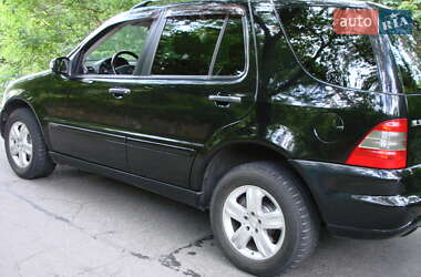 Внедорожник / Кроссовер Mercedes-Benz M-Class 2004 в 