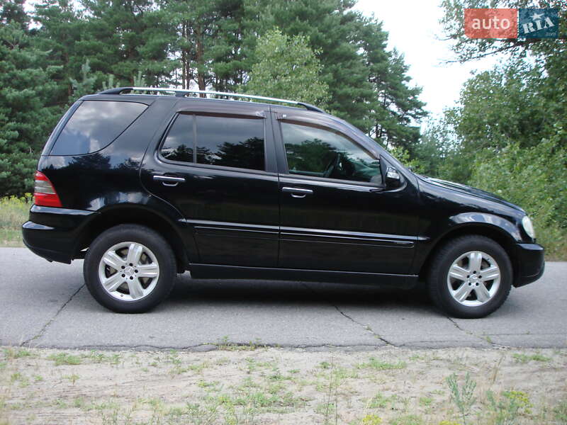 Внедорожник / Кроссовер Mercedes-Benz M-Class 2004 в Светловодске
