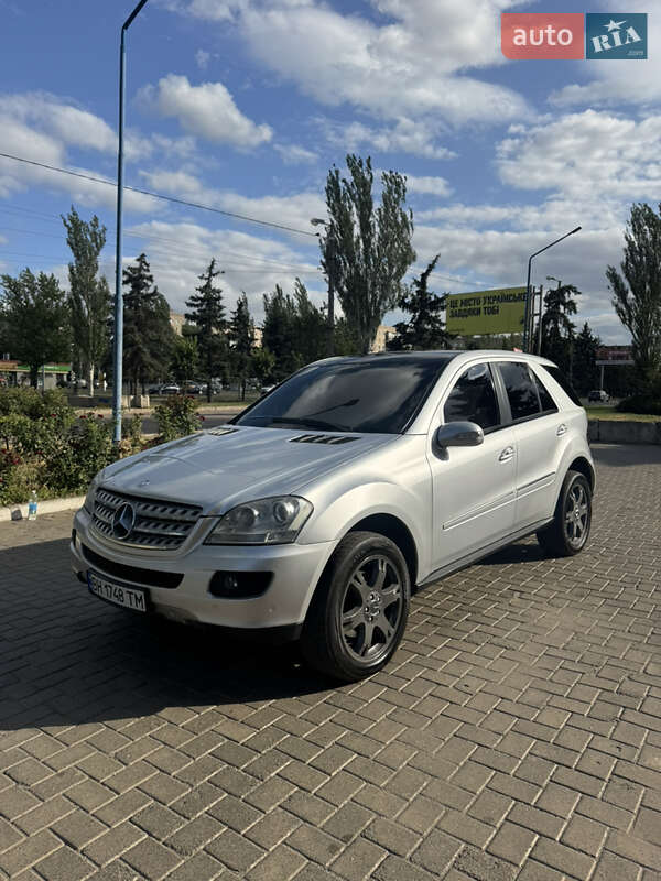 Mercedes-Benz M-Class 2008