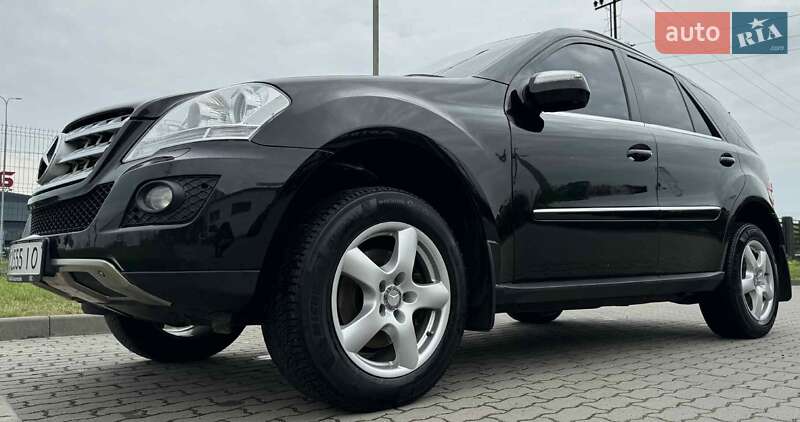 Внедорожник / Кроссовер Mercedes-Benz M-Class 2009 в Великих Мостах