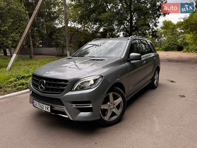 Внедорожник / Кроссовер Mercedes-Benz M-Class 2015 в 