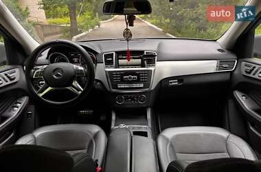 Внедорожник / Кроссовер Mercedes-Benz M-Class 2015 в 
