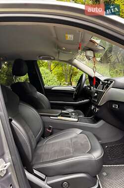 Внедорожник / Кроссовер Mercedes-Benz M-Class 2015 в 