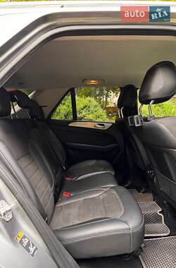 Внедорожник / Кроссовер Mercedes-Benz M-Class 2015 в 