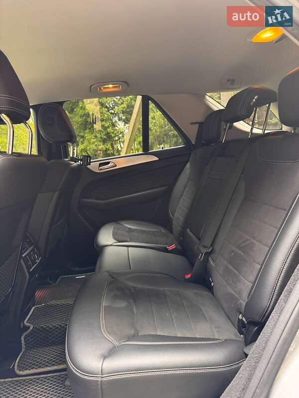 Внедорожник / Кроссовер Mercedes-Benz M-Class 2015 в Джулинке