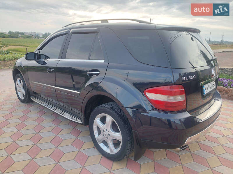 Внедорожник / Кроссовер Mercedes-Benz M-Class 2007 в Вознесенске