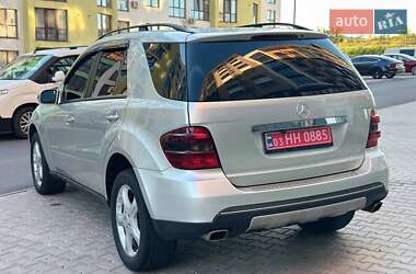 Внедорожник / Кроссовер Mercedes-Benz M-Class 2006 в 