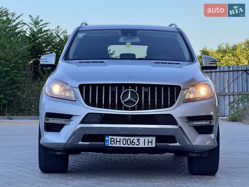 Позашляховик / Кросовер Mercedes-Benz M-Class 2015 в Одесі