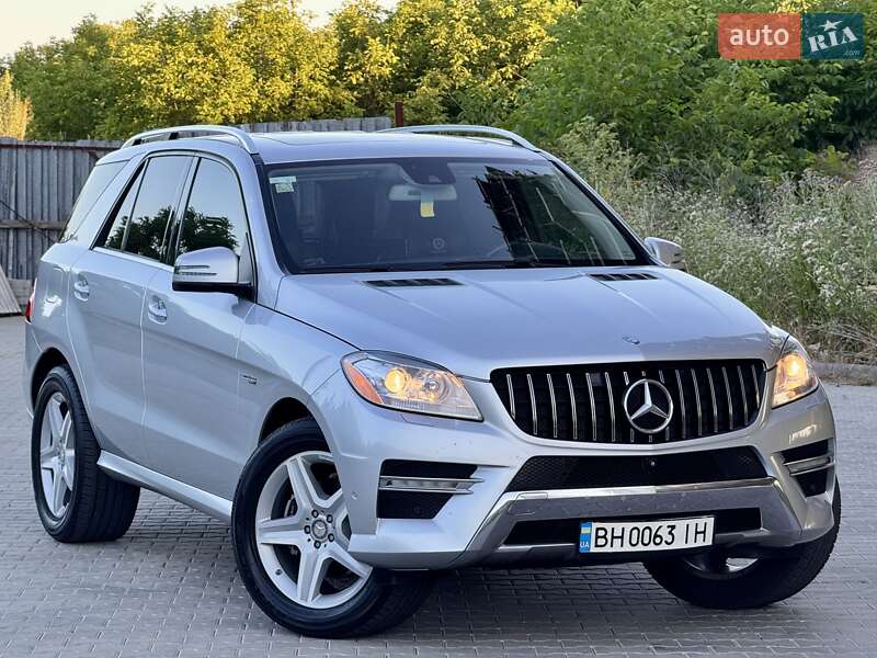 Позашляховик / Кросовер Mercedes-Benz M-Class 2015 в Одесі