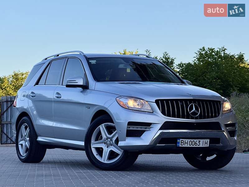 Позашляховик / Кросовер Mercedes-Benz M-Class 2015 в Одесі