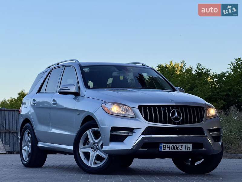 Позашляховик / Кросовер Mercedes-Benz M-Class 2015 в Одесі