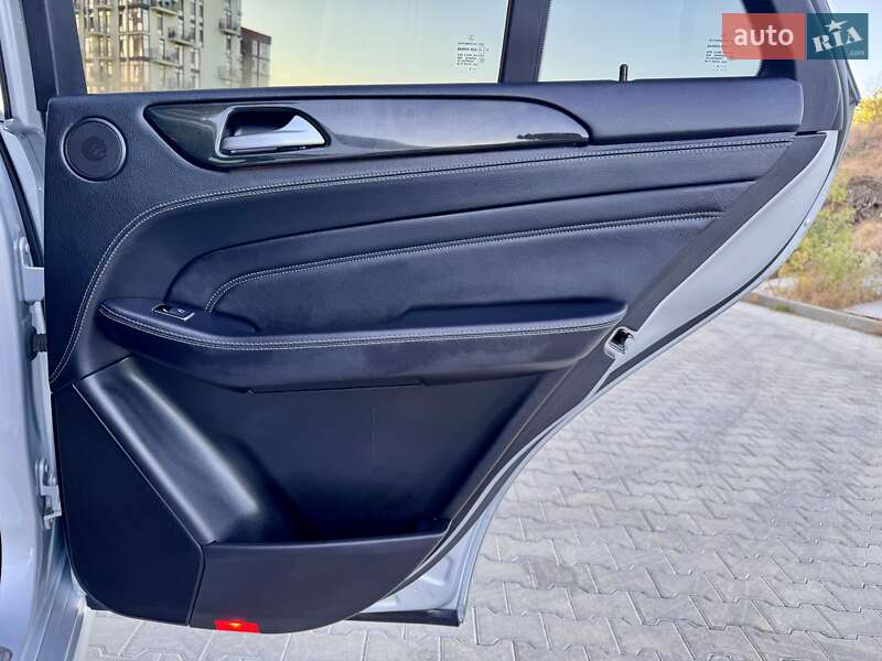 Позашляховик / Кросовер Mercedes-Benz M-Class 2015 в Одесі