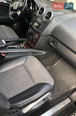 Внедорожник / Кроссовер Mercedes-Benz M-Class 2010 в 