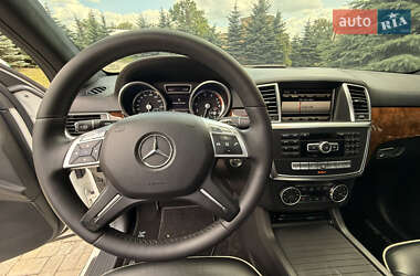 Внедорожник / Кроссовер Mercedes-Benz M-Class 2012 в 