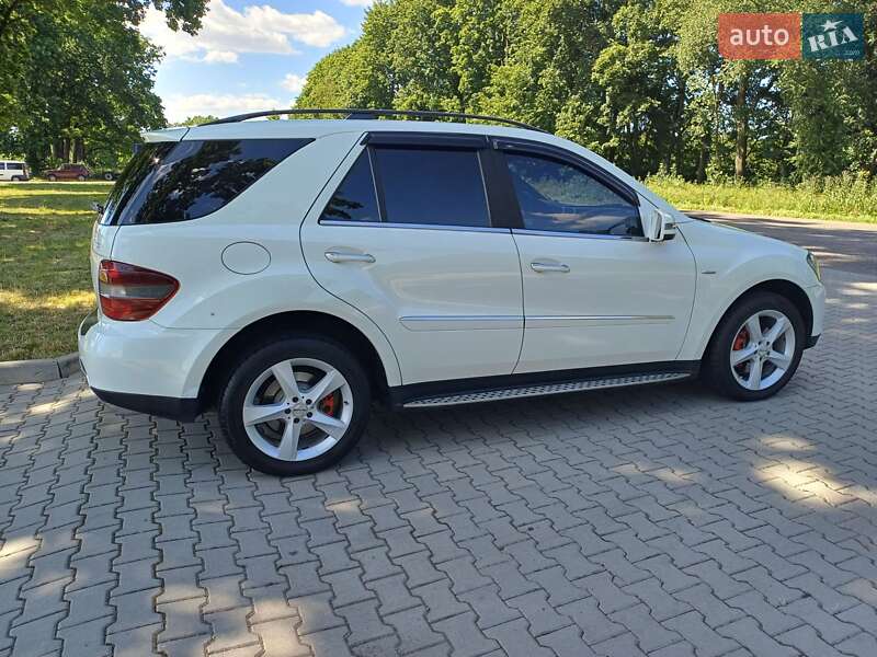 Внедорожник / Кроссовер Mercedes-Benz M-Class 2008 в Черновцах