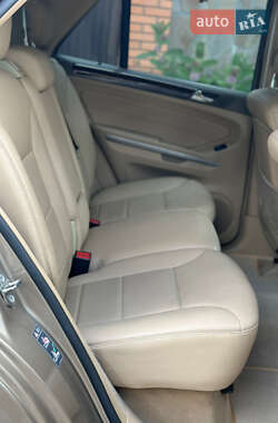 Внедорожник / Кроссовер Mercedes-Benz M-Class 2009 в 
