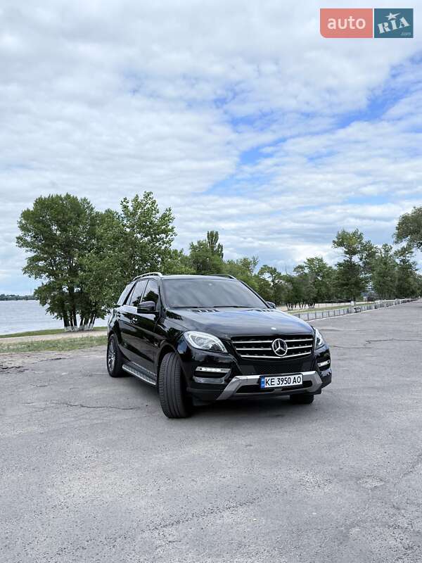 Внедорожник / Кроссовер Mercedes-Benz M-Class 2012 в Каменском