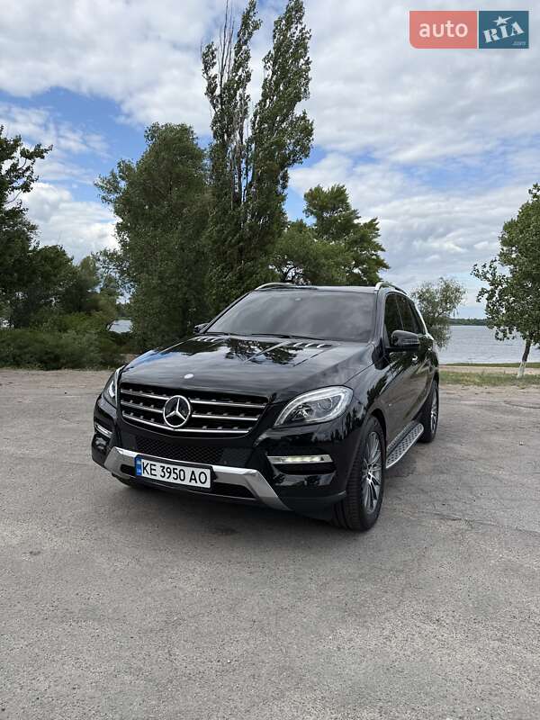Внедорожник / Кроссовер Mercedes-Benz M-Class 2012 в Каменском