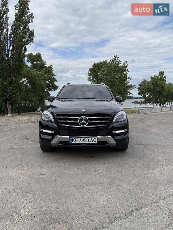 Внедорожник / Кроссовер Mercedes-Benz M-Class 2012 в Каменском