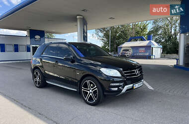 Внедорожник / Кроссовер Mercedes-Benz M-Class 2012 в 