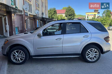 Позашляховик / Кросовер Mercedes-Benz M-Class 2008 в 