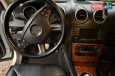 Позашляховик / Кросовер Mercedes-Benz M-Class 2008 в 