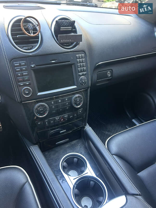 Внедорожник / Кроссовер Mercedes-Benz M-Class 2011 в Тернополе
