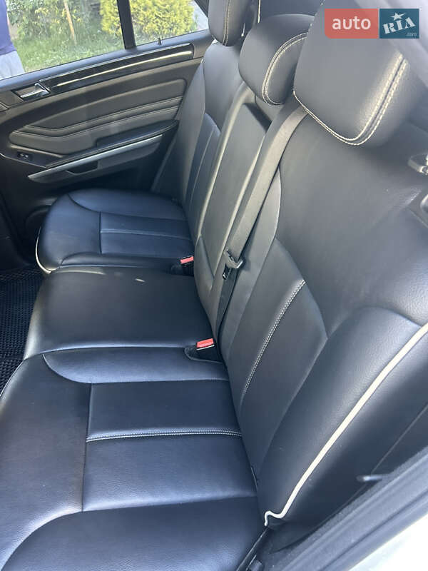 Внедорожник / Кроссовер Mercedes-Benz M-Class 2011 в Тернополе
