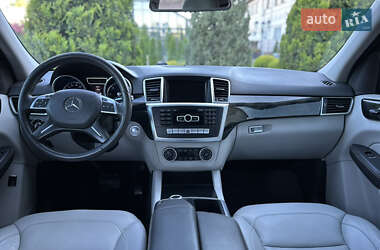 Внедорожник / Кроссовер Mercedes-Benz M-Class 2014 в 