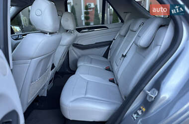 Внедорожник / Кроссовер Mercedes-Benz M-Class 2014 в 