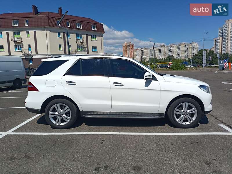 Позашляховик / Кросовер Mercedes-Benz M-Class 2015 в Києві