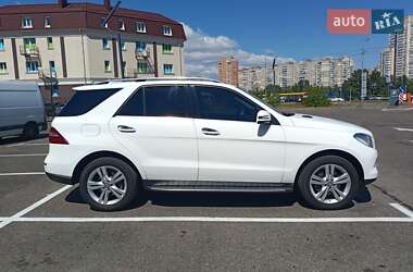 Внедорожник / Кроссовер Mercedes-Benz M-Class 2015 в 