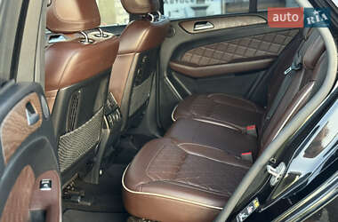 Внедорожник / Кроссовер Mercedes-Benz M-Class 2013 в 