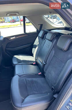 Внедорожник / Кроссовер Mercedes-Benz M-Class 2012 в 