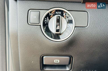 Внедорожник / Кроссовер Mercedes-Benz M-Class 2012 в 