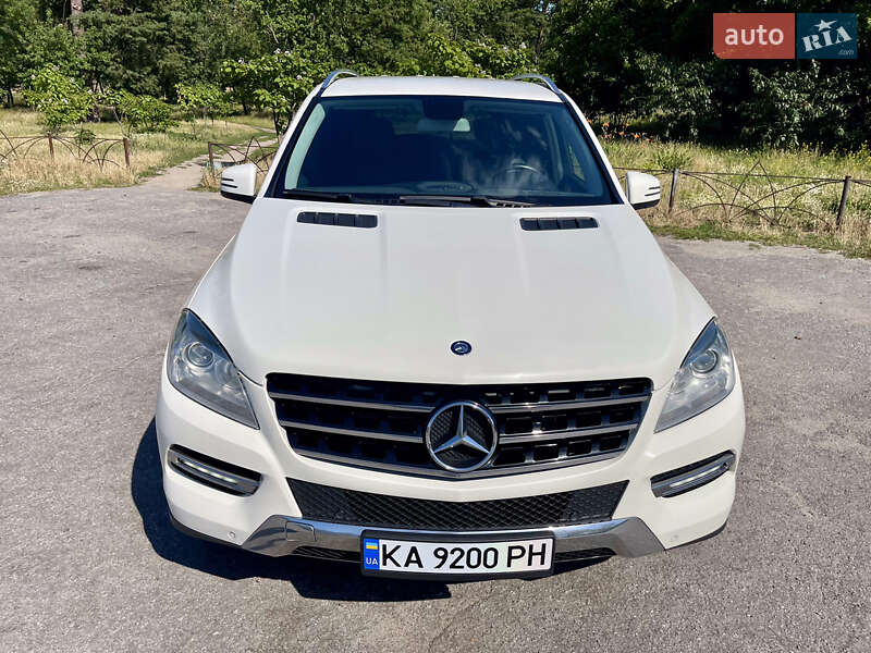 Позашляховик / Кросовер Mercedes-Benz M-Class 2012 в Києві